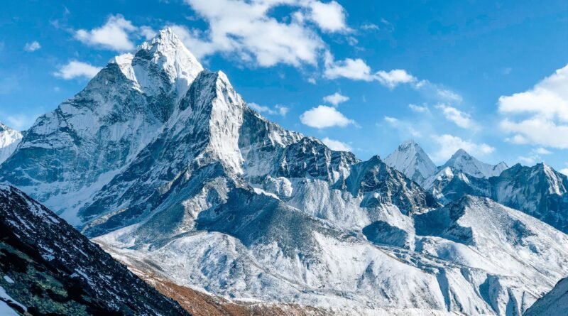 माउंट एवरेस्ट पर्वत चित्र